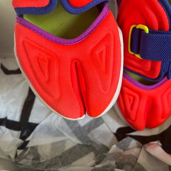 Nike - Picture 8 of 8